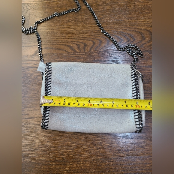 Borse In Pelle Chain Strap Beige Crossbody Bag - Picture 8 of 9